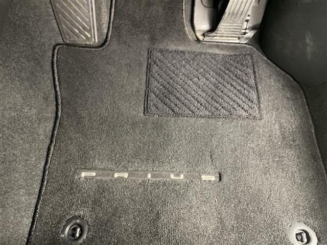 Toyota PRIUS 2023 7637485-22