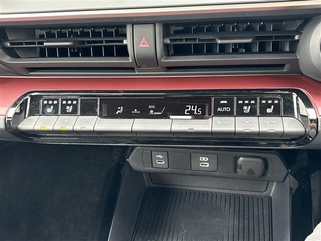 Toyota PRIUS 2024 7637502-1