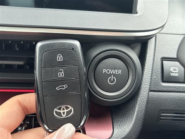 Toyota PRIUS 2024 7637502-19