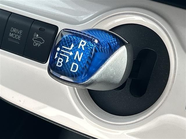 Toyota PRIUS 2017 7637506-1