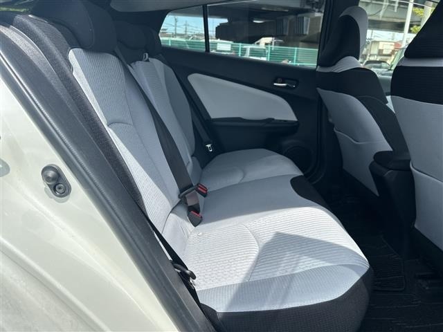 Toyota PRIUS 2017 7637506-10