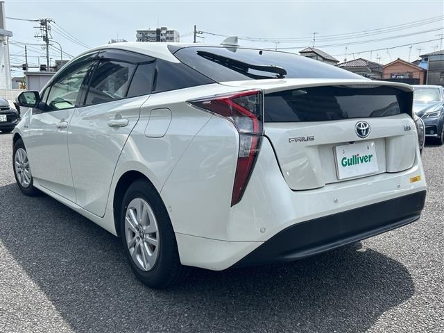 Toyota PRIUS 2017 7637506-13