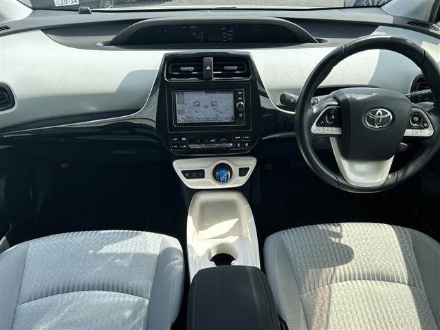 Toyota PRIUS 2017 7637506-14