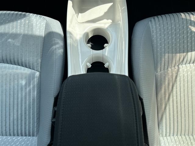 Toyota PRIUS 2017 7637506-3