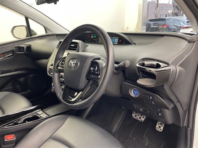 Toyota PRIUS 2022 7637543-1