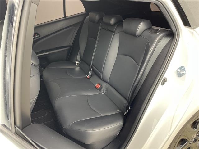 Toyota PRIUS 2022 7637543-11