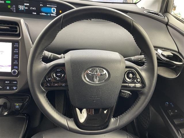 Toyota PRIUS 2022 7637543-4