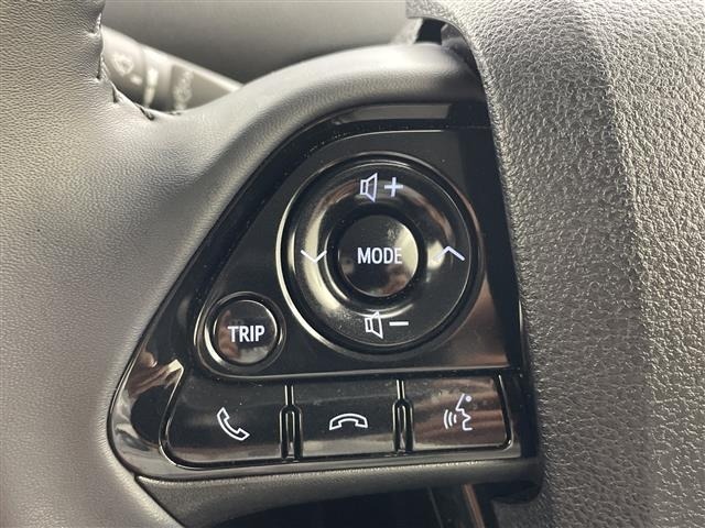 Toyota PRIUS 2022 7637543-6