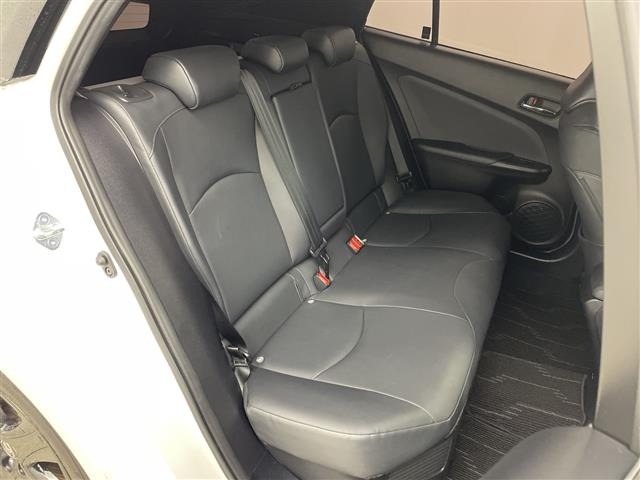 Toyota PRIUS 2022 7637543-7