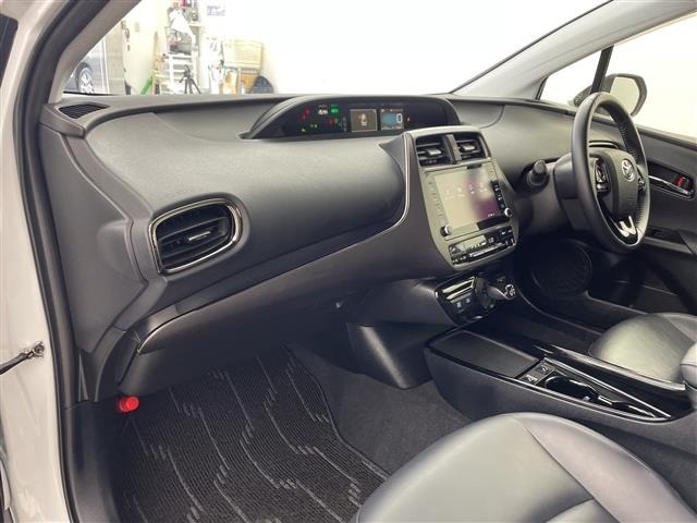 Toyota PRIUS 2021 7637546-8