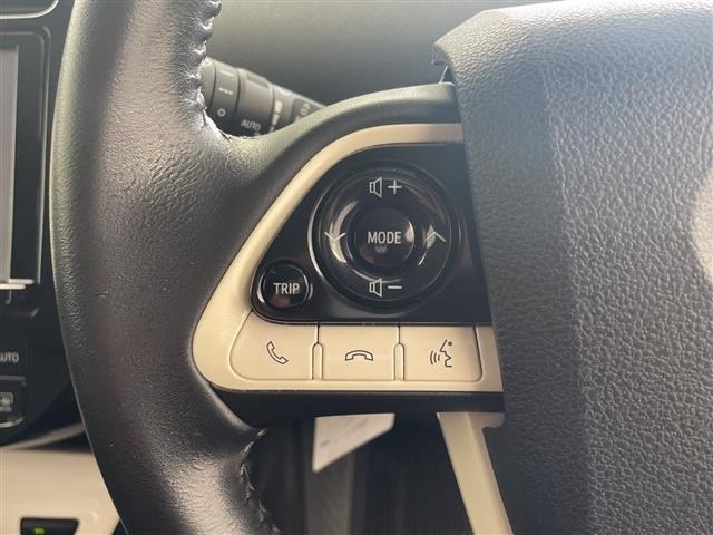 Toyota PRIUS 2017 7637557-1