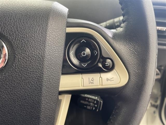 Toyota PRIUS 2017 7637557-21