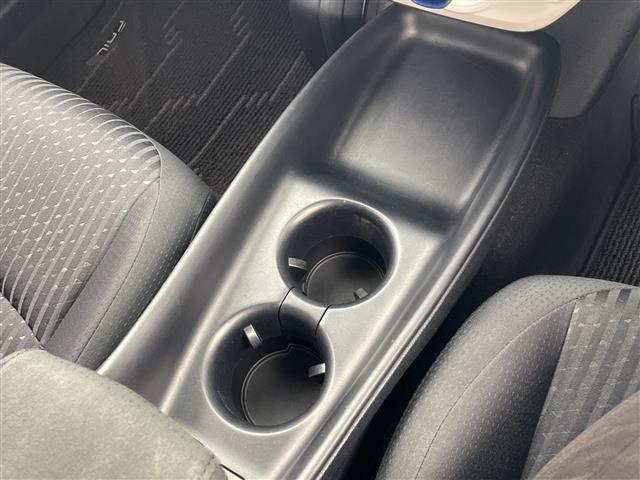 Toyota PRIUS 2017 7637557-5