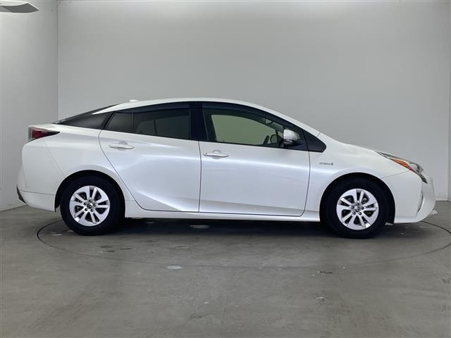 Toyota PRIUS 2017 7637557-6