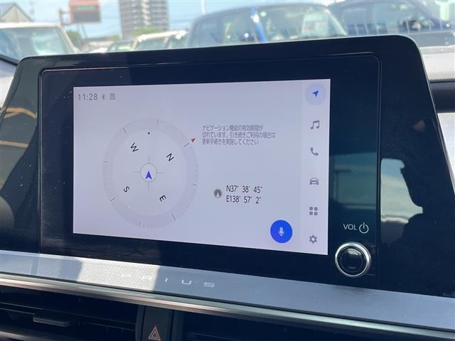 Toyota PRIUS 2024 7637558-17