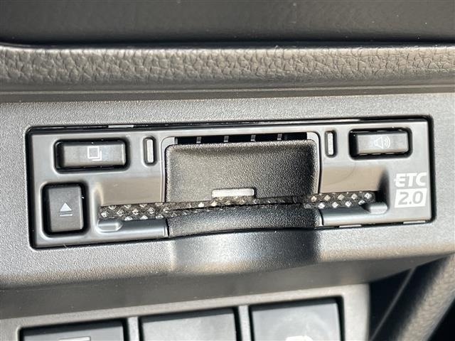 Toyota PRIUS 2024 7637558-21