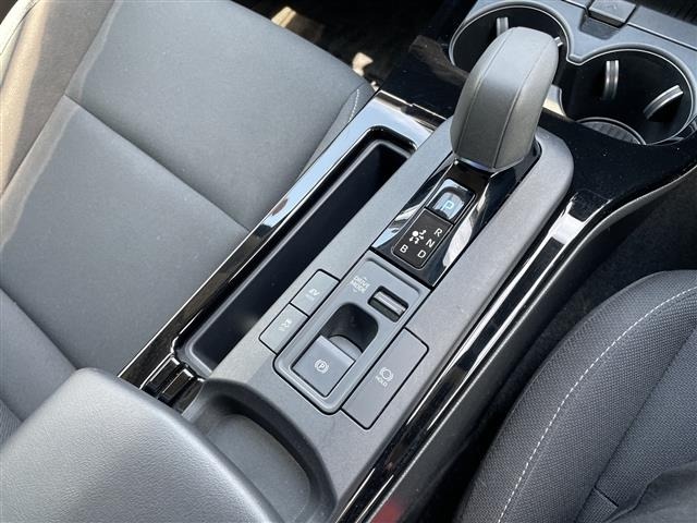 Toyota PRIUS 2024 7637558-7