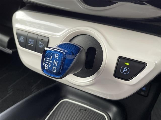 Toyota PRIUS 2016 7637600-4