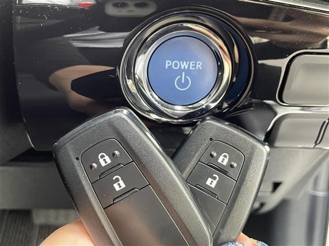 Toyota PRIUS 2016 7637600-7