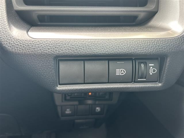Toyota PRIUS 2024 7637619-4