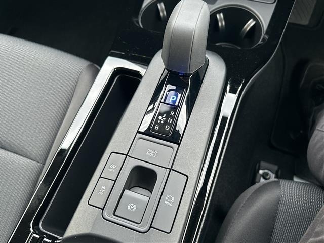 Toyota PRIUS 2024 7637620-3