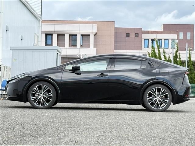 Toyota PRIUS 2023 7637629-2