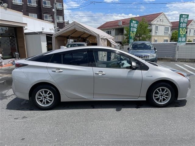 Toyota PRIUS 2016 7637642-1