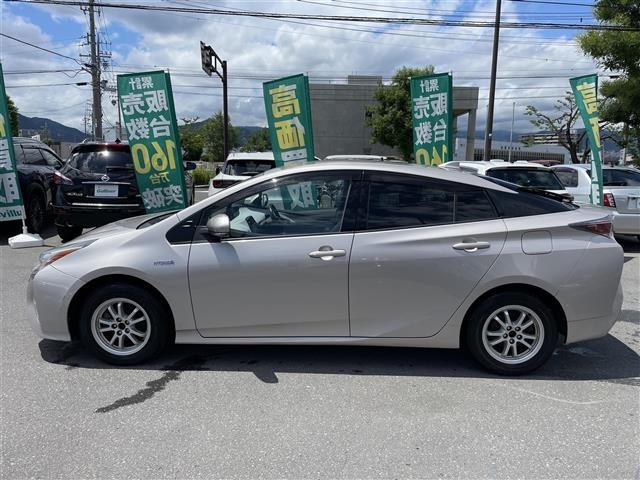 Toyota PRIUS 2016 7637642-17