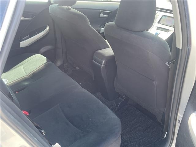 Toyota PRIUS 2015 7637650-10