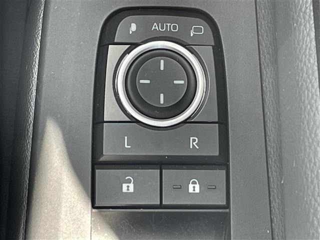 Toyota PRIUS 2023 7637691-12