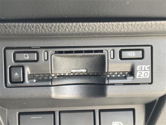Toyota PRIUS 2023 7637691-19