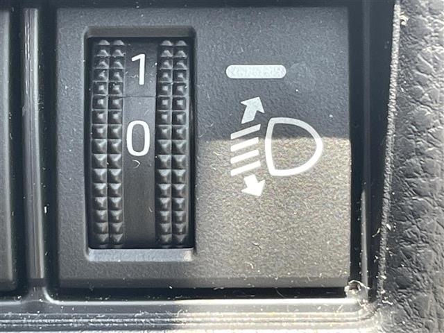 Toyota PRIUS 2023 7637691-22