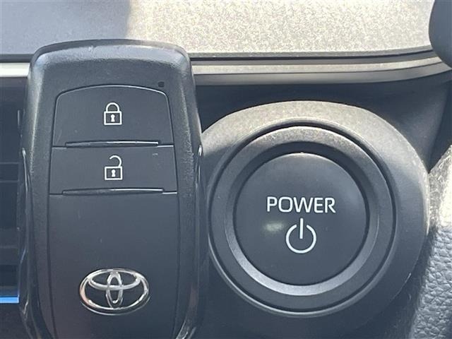Toyota PRIUS 2023 7637691-9
