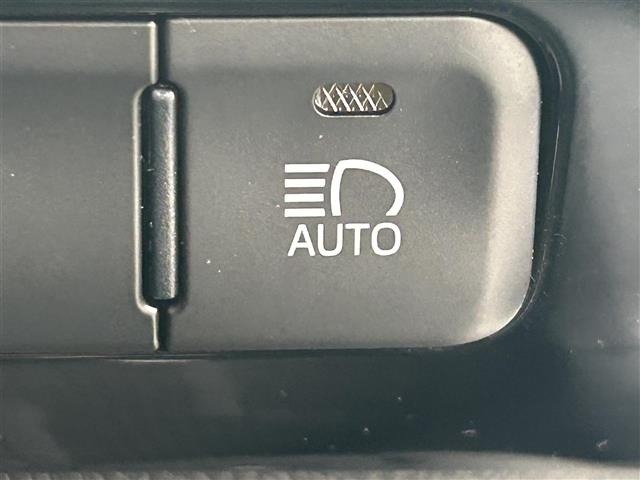Toyota PRIUS 2017 7637693-15