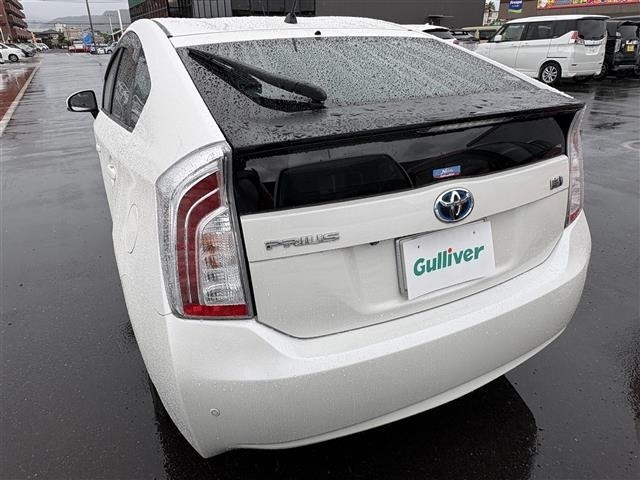 Toyota PRIUS 2013 7637694-1
