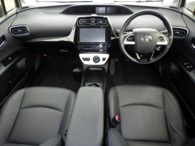 Toyota PRIUS 2017 7637813-3