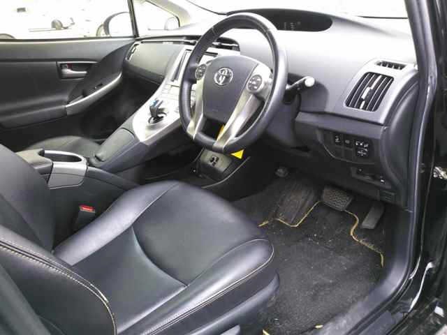 Toyota PRIUS 2015 7637891-3