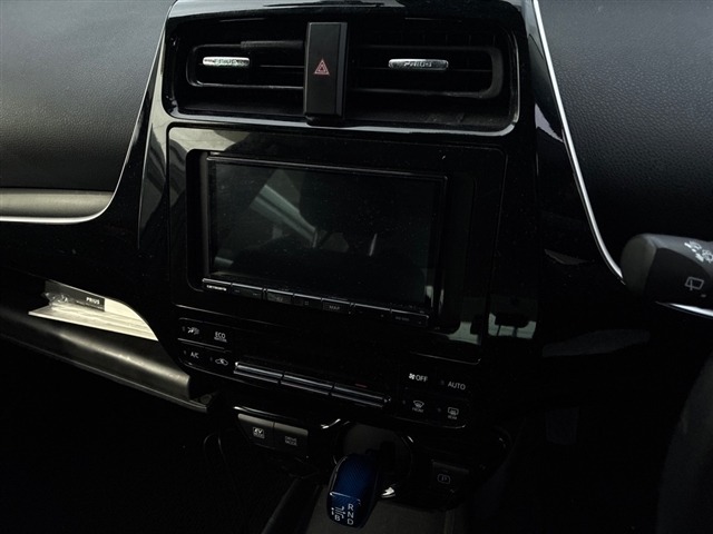 Toyota PRIUS 2021 7637967-4