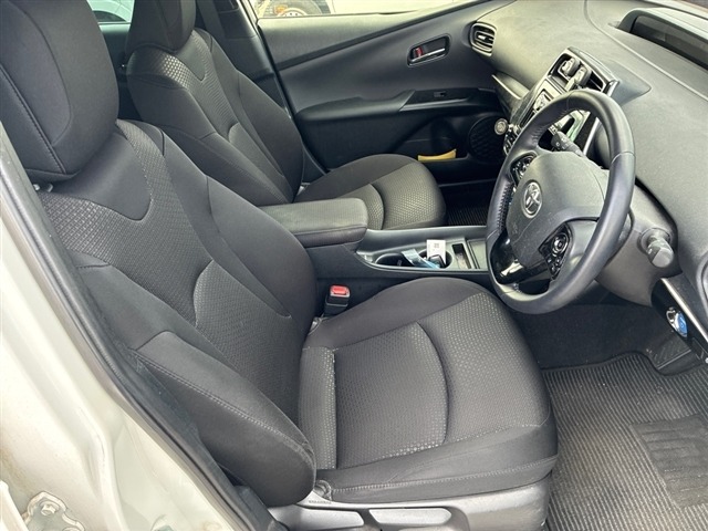 Toyota PRIUS 2021 7637979-5