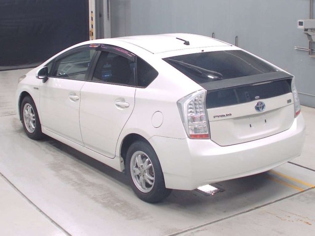 Toyota PRIUS 2011 7638101-6