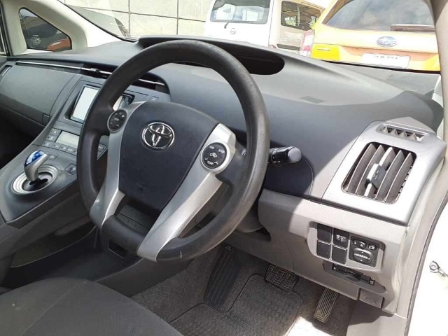 Toyota PRIUS 2011 7638101-7