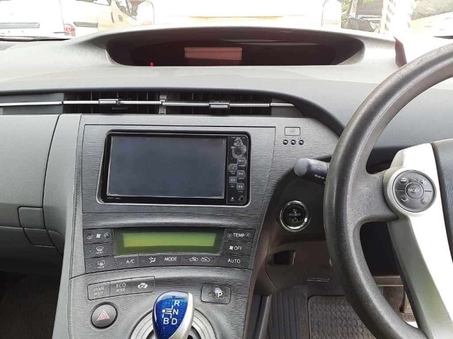 Toyota PRIUS 2011 7638101-9