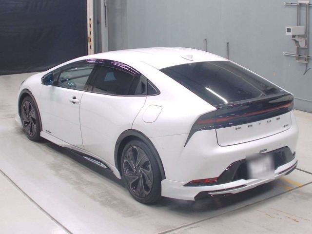 Toyota PRIUS 2024 7638102-6