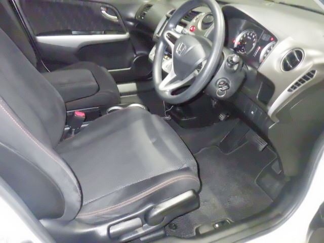 Honda STREAM 2010 7640602-3