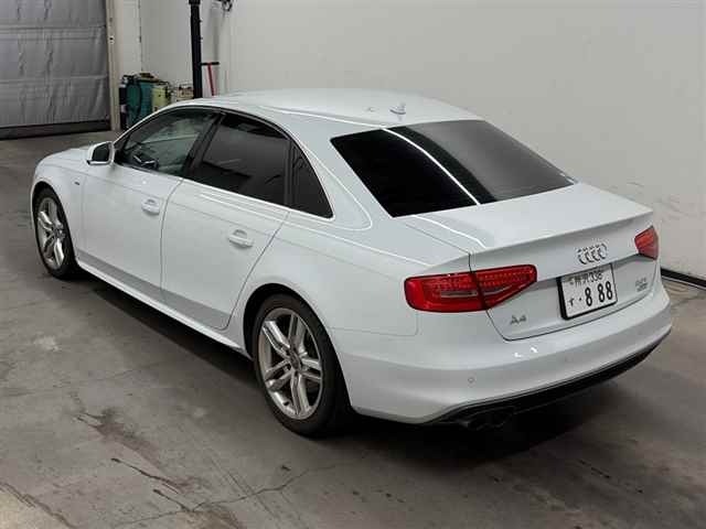 Audi A4 2013 7657472-1