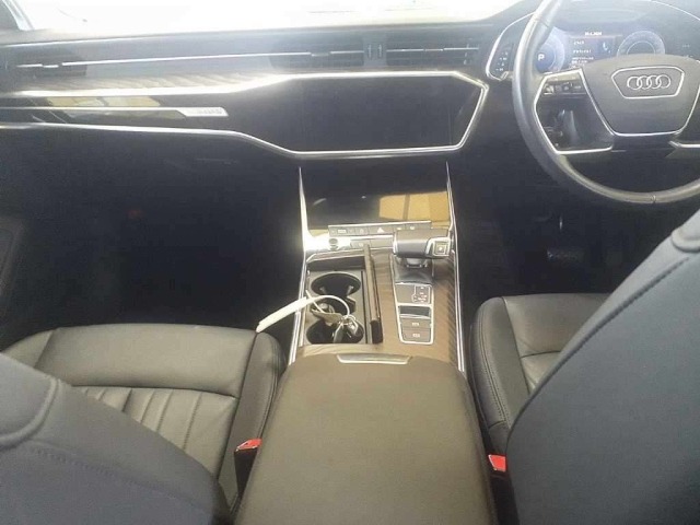 Audi A6 2020 7645778-9