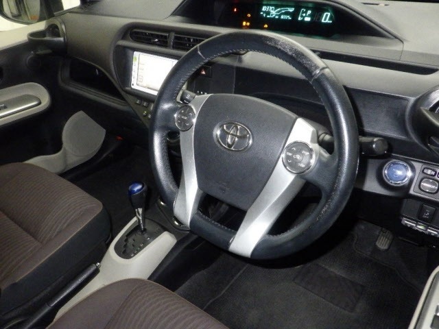 Toyota AQUA 2014 7659754-3