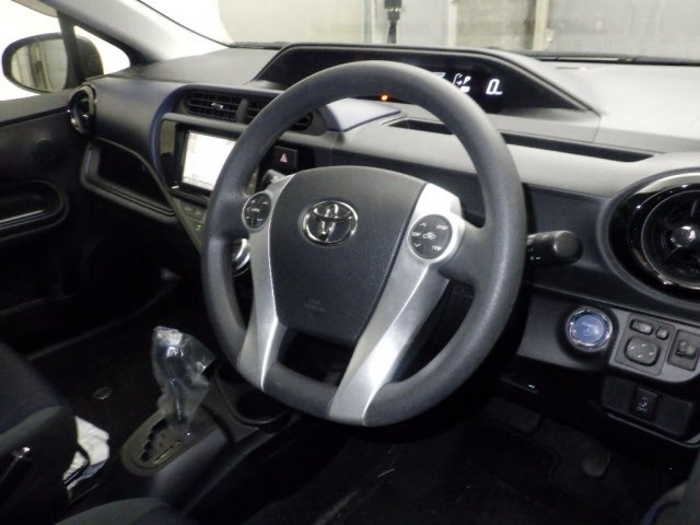 Toyota AQUA 2015 7659757-3