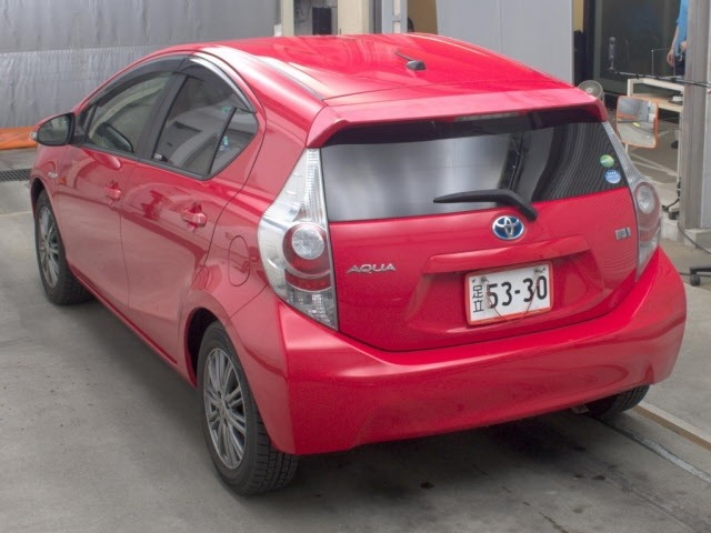 Toyota AQUA 2013 7659758-1