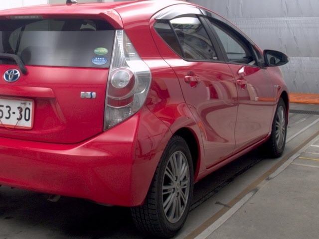Toyota AQUA 2013 7659758-5